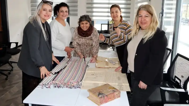 Kadın Sanatçılar 8 Mart’ı Atölyede Üreterek Kutladı