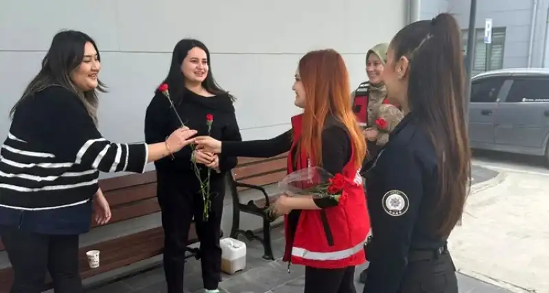 Altınözü Devlet Hastanesi’nde Kadınlar Günü Kutlaması