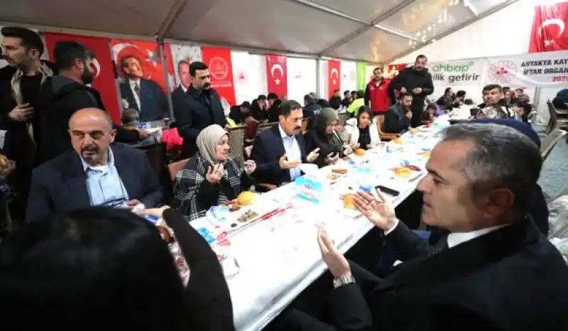 Masatlı Ve Akdaş Vatandaşlarla Iftar Sofrasında Buluştu