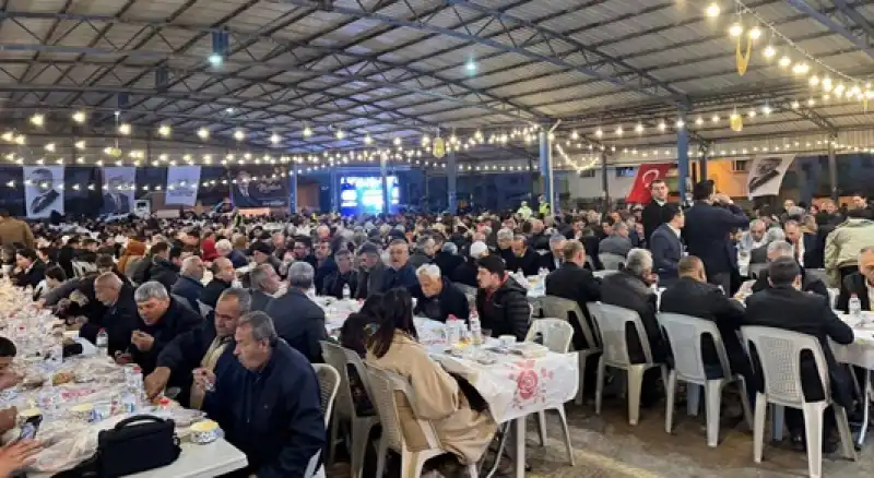 Başkan Öntürk Iftarını Yayladağılı Vatandaşlarla Yaptı