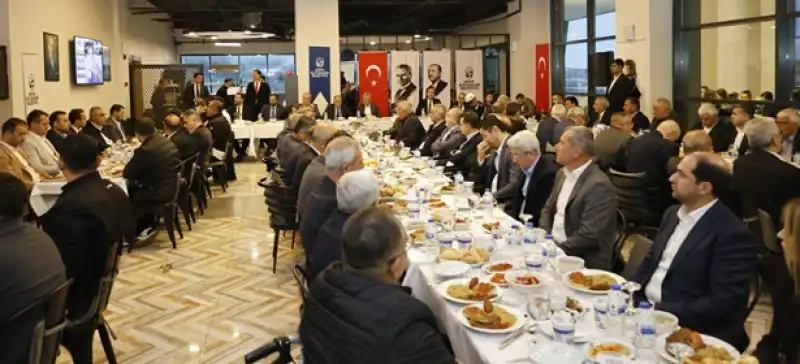 Başkan Öntürk, İftarda HBB Meclis üyeleriyle Buluştu