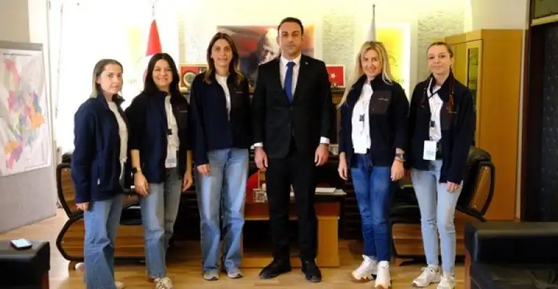 Kalbim Seninle Derneğinden Defneye Oyun Parkı