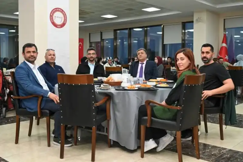 MKÜ’de Öğrenci Topluluklarıyla İftar Buluşması