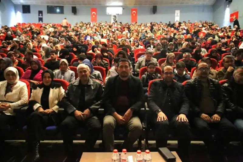 Bekir Develi İskenderun’da Sahne Aldı