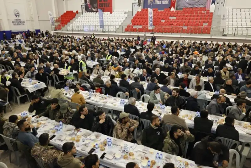 HBB Başkanı Öntürk, Iftarda Kırıkhanlılarla Buluştu