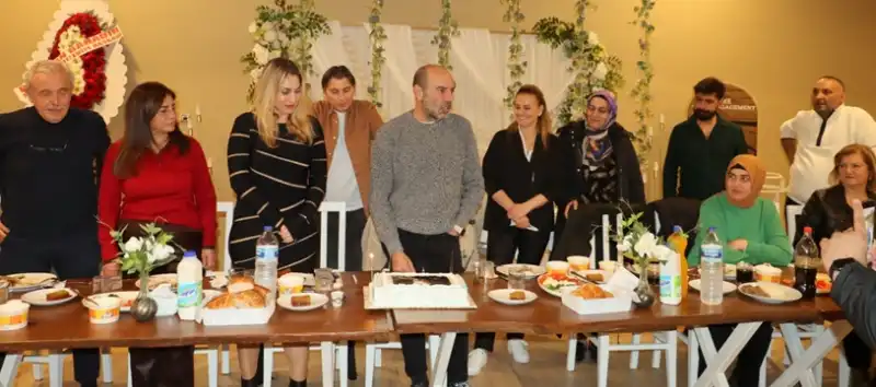 Kadir Gecesi’nde Medeniyetler Korosu’ndan Kardeşlik Sofrası