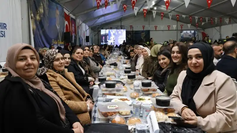Başkan Öntürk, Reyhanlı’da Iftar Programına Katıldı