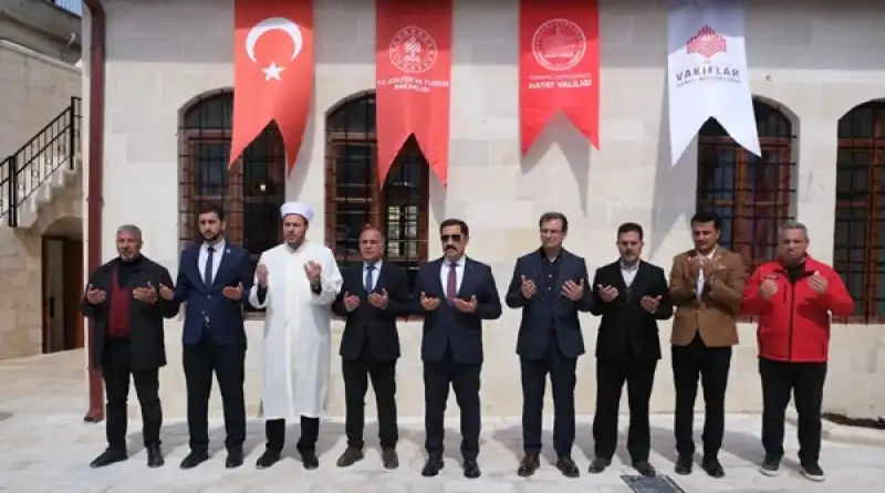 Antakya Kürt Fakih Camii Dualarla Yeniden İbadete Açıldı