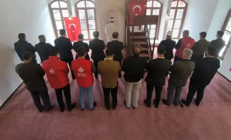 Antakya Kürt Fakih Camii Dualarla Yeniden İbadete Açıldı