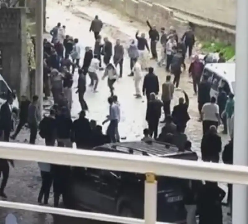 Altınözü Keskincik’te Bayram Kana Bulandı!