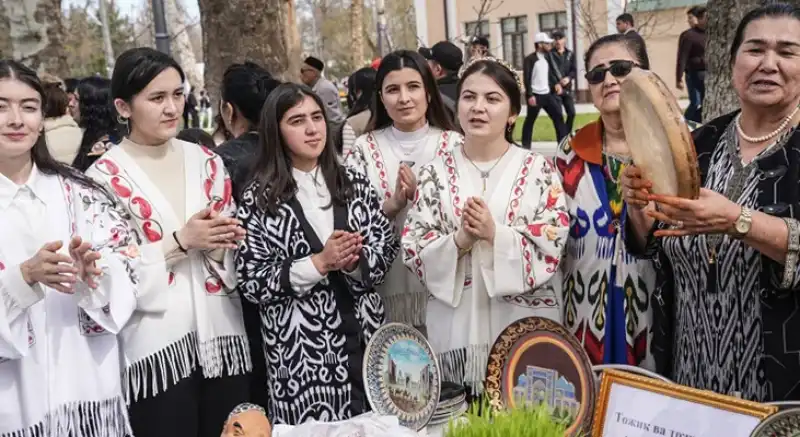Özbekistan’dan Türkiye’ye Hataylılarla Bayram Selamı!