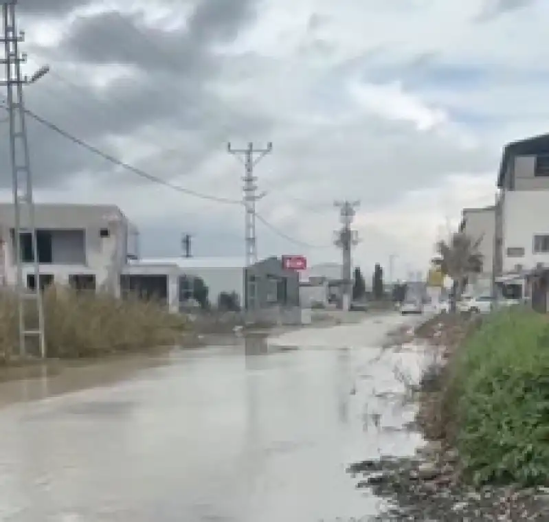 Antakya’da Alternatif Yol Çilesi: Dikmece Güzergâhı Yağmurla Birlikte Çöktü