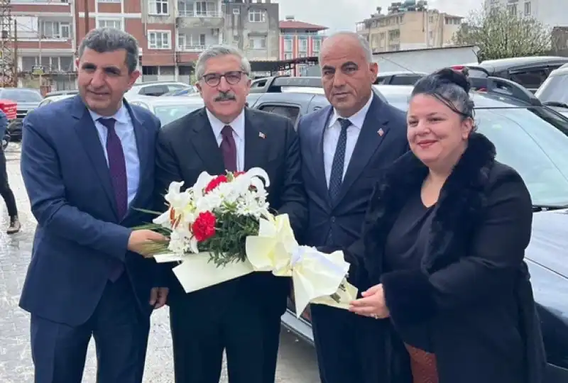 Ak Parti Samandağ Ilçe Başkanlığı’nda Bayramlaşma Programı Düzenlendi