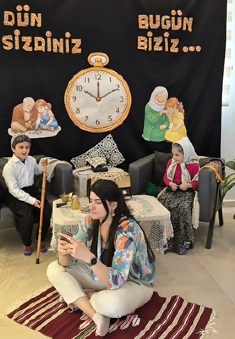 Minikler Yaşlılara Saygıyı “Canlandırarak” Öğrendi