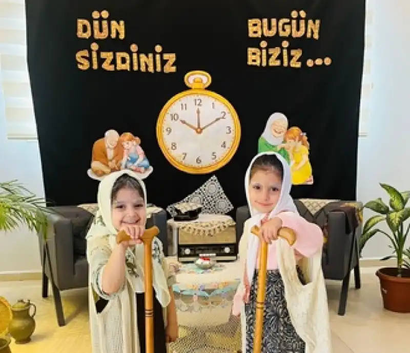 Minikler Yaşlılara Saygıyı “Canlandırarak” Öğrendi