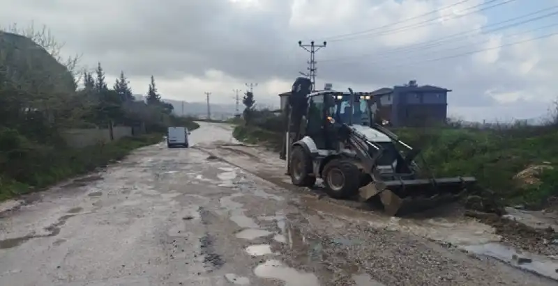 Defne’de Sağanak Yağışa Anında Müdahale