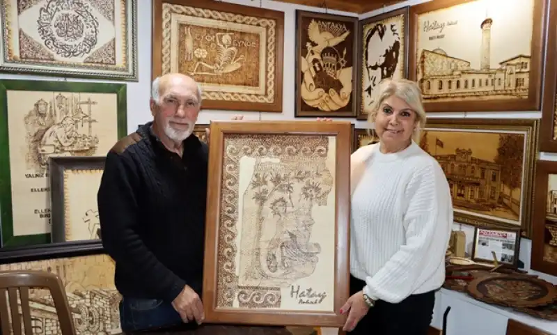 Gülbol Çiftinden Mozaiklere Yakma Resim Yorumu