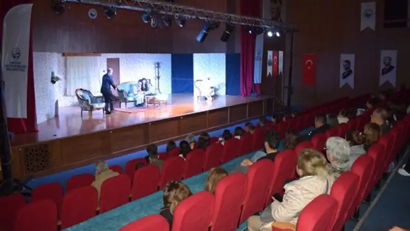 Dünya Tiyatro Gününde HBB’den Anlamlı Etkinlik