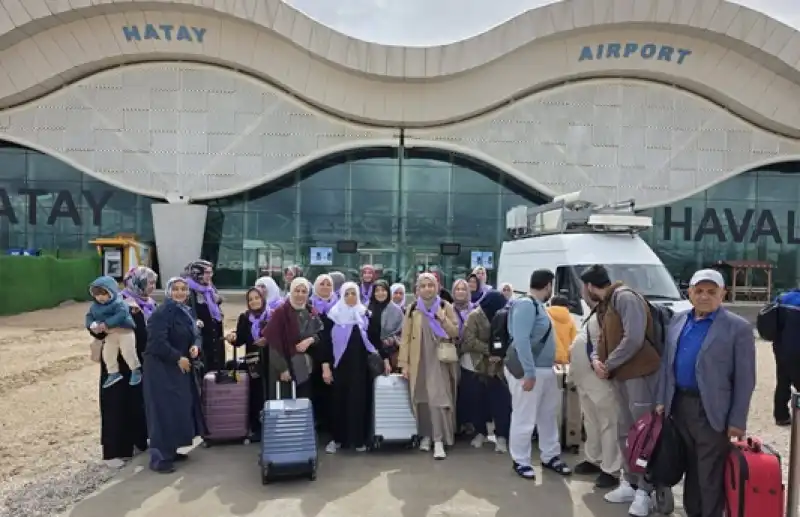 Altınözü Şevval Umrecileri Dualarla Medine’ye Uğurlandı