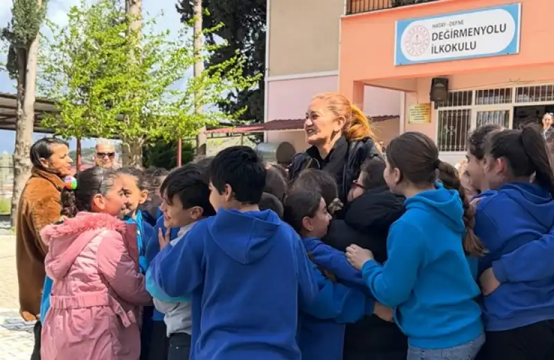 Minik Kalplerden Büyük Sevgi: Çilem Artan Gözyaşlarını Tutamadı