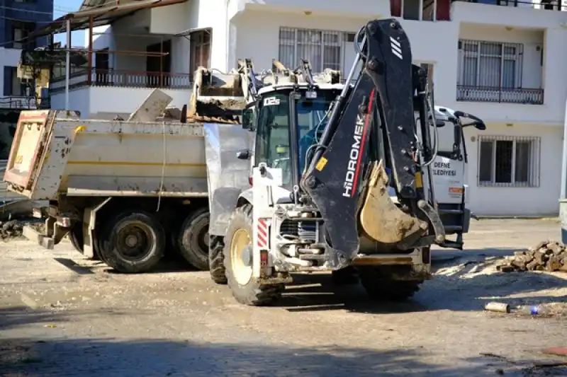 Başkan Özgün: “Defne’de Temizlik Hizmetlerimiz Aralıksız Sürüyor”