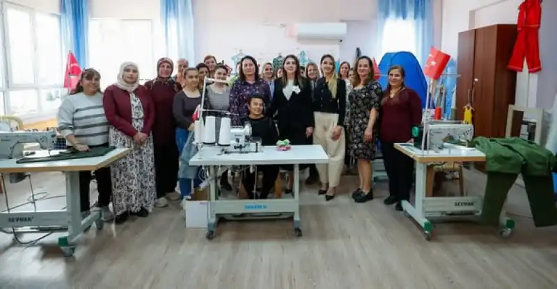 Vali Eşi Esra Masatlı’dan Kadın Emeğine Destek 