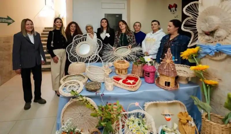 Vali Eşi Esra Masatlı’dan Kadın Emeğine Destek 