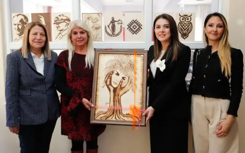 Vali Eşi Esra Masatlı’dan Kadın Emeğine Destek 