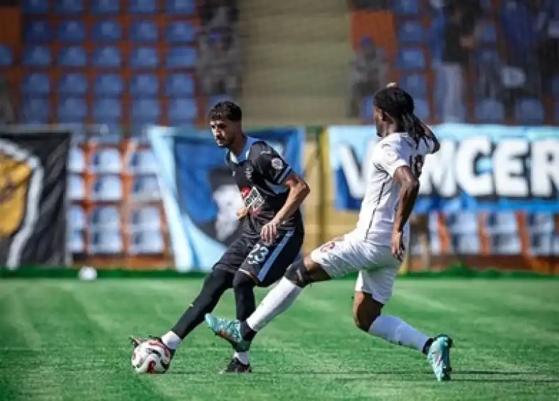 Sezonun İlk Galibiyeti 4-0