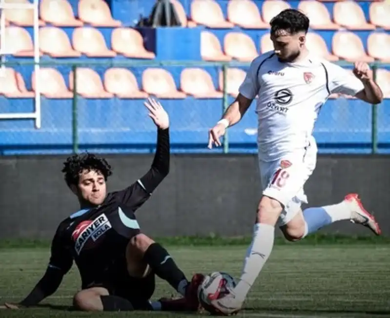 Sezonun İlk Galibiyeti 4-0