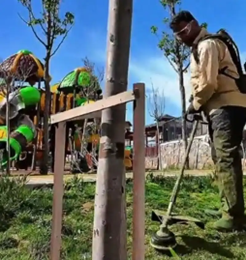 Park Ve Yeşil Alanlarda çalışmalar Devam Ediyor