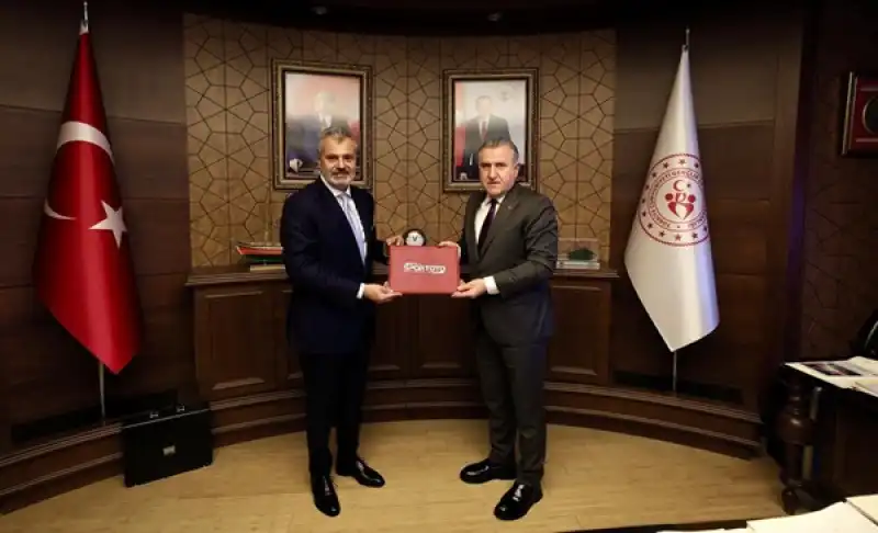 HBB Başkanı Öntürk’ten Bakan Bak’a Ziyaret