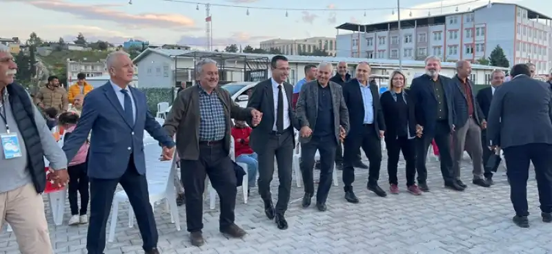 Kırıkhan’da Roman Kültürünün Coşkusu: Protokol Ve Vatandaşlar Aynı Halayda Buluştu