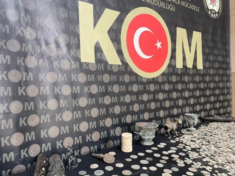 Araçtan Çıkanlar Şaşırttı!