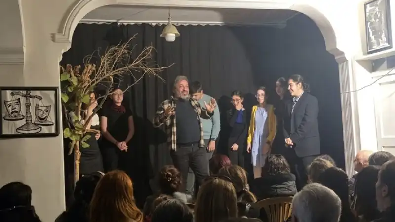 Epik Sanat Tiyatrosu “Nazım” Adlı Oyunu Yeniden Sahneledi