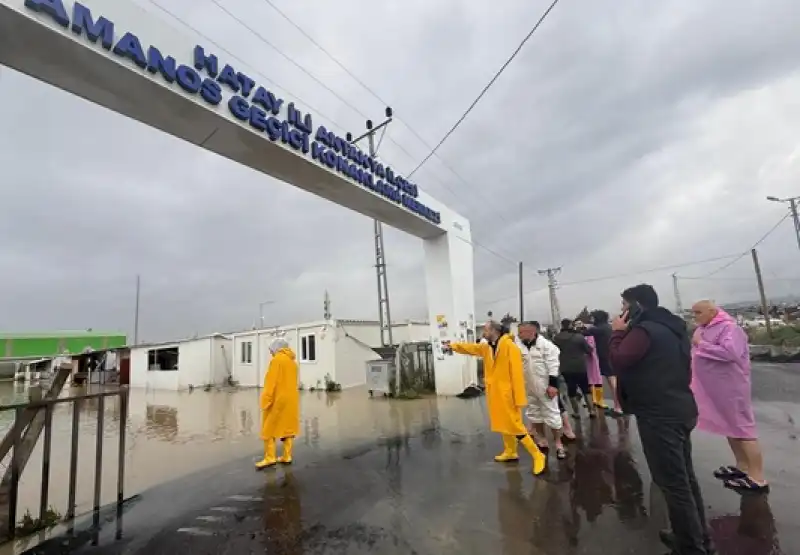 Sağanak Yağıştan Etkilenen Bölgelere Müdahale! 