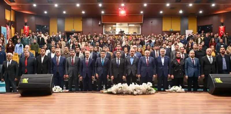 Osman Boyraz UFEST Gençlik Festivali Kapsamında HMKÜ’de Söyleşi Gerçekleştirdi