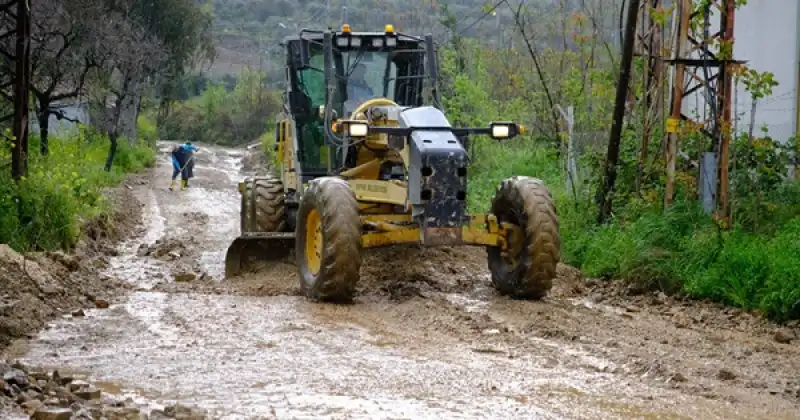 Defne Belediyesi’nden Sağanak Yağışa Kesintisiz Müdahale