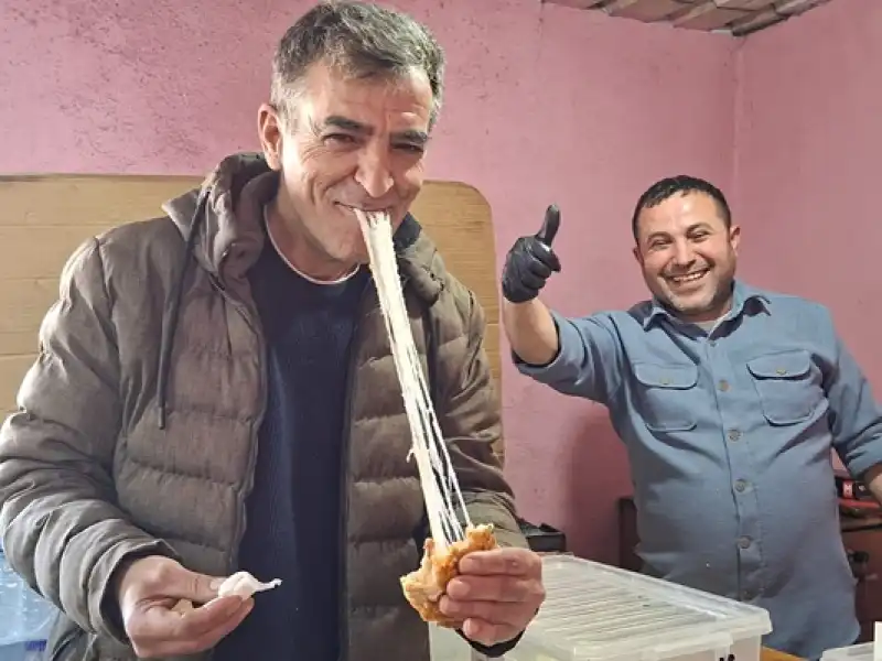 Bu Tost Bambaşka! Hacıpaşa’da Osman Fansa Farkı 