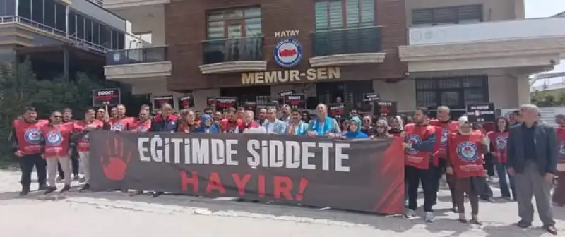 Hatay’da Eğitim Camiası Tek Yumruk: ‘artık Yeter’