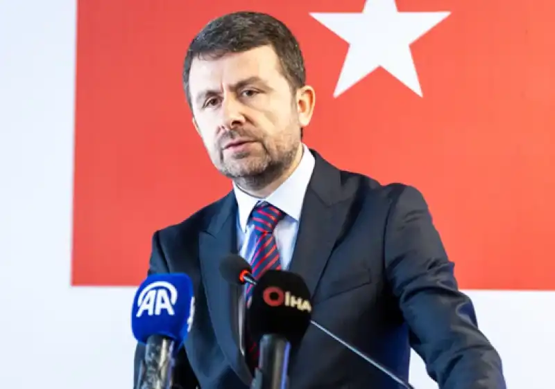 BİK Genel Müdürü Çay Içerik üreticileri Için Adil Sistem çağrısı Yaptı