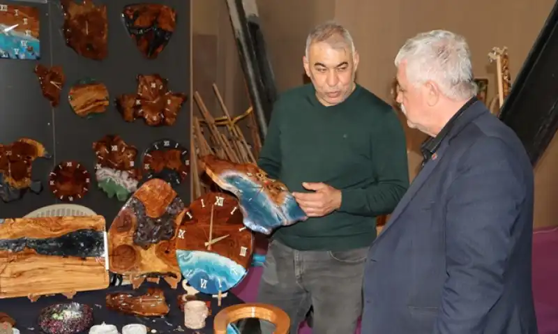 Zeytin Ağacı Ve Epoksi Sanatı Hatay Mobilya Fuarı’nda İlgi Odağı Oldu