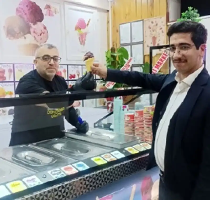 Yayladağı’nda Geleneksel Dondurmanın Adresi: İkram Maraş Açıldı