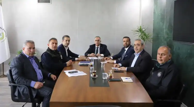 Altınözü’nde Yol Seferberliği Başlıyor: 49 Mahalle İçin Çalışma Programı Hazırlandı