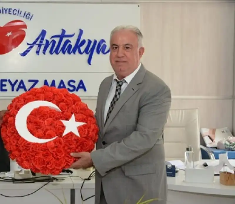 Rafet Yavrum, Depremde Hayatını Kaybeden Çocukları Unutmadı