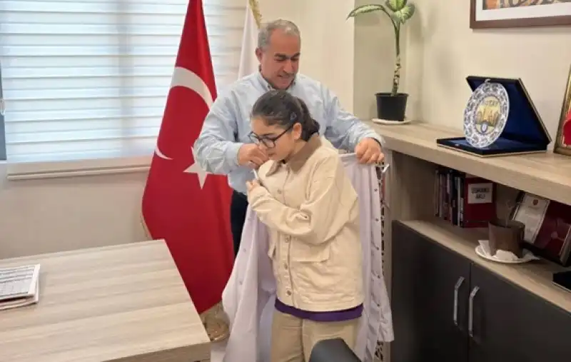 Başhekimlik Koltuğu 23 Nisan’da Öğrenciye Devredildi