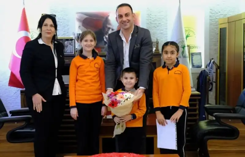 Özgün: Umut Dolu Yarınlara Inancımız Tam