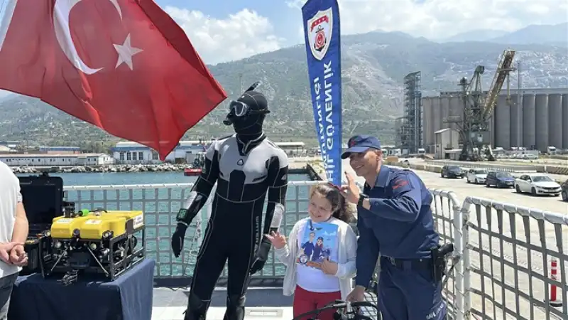TCG Karpaz Ve TCSG Yaşam Gemileri Hatay'da Ziyarete Açıldı