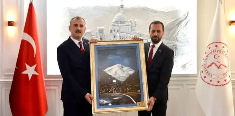 Yayladağılılardan Ağrı’ya Vali Ziyareti 