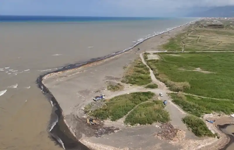 Sahiller Yaz Sezonuna Hazırlanıyor: Temizlik Seferberliği Başladı